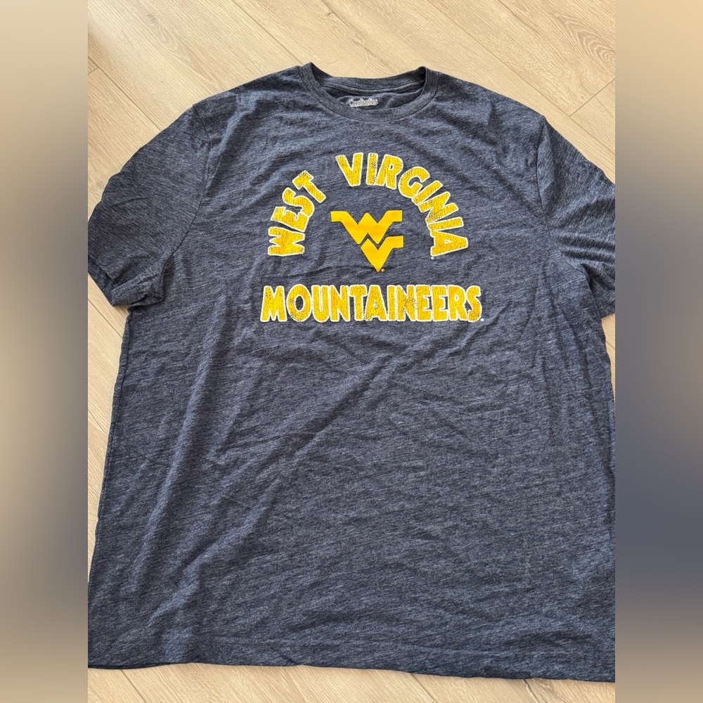 Captivating West Virginia Mountaineers Gray T-Shirt